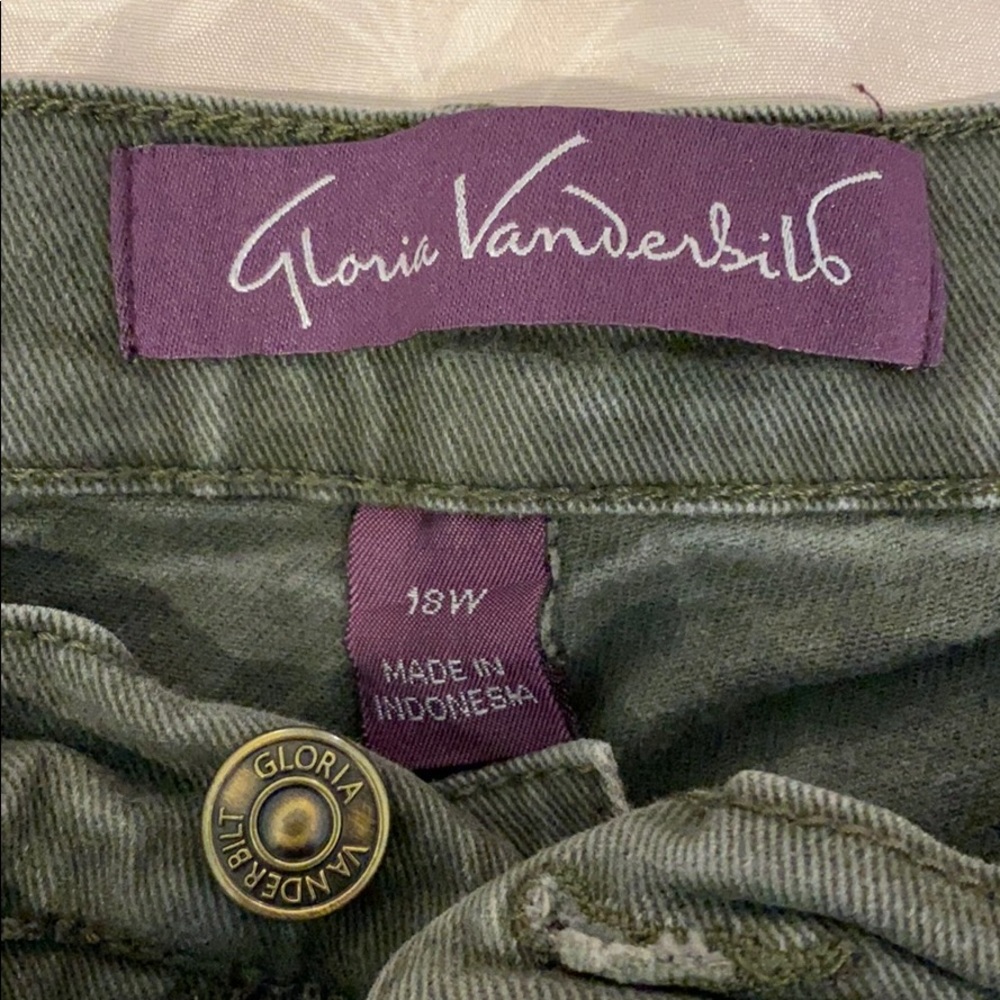 Jeans - Picture 2 of 4